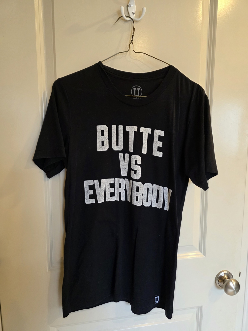 BUTTE VS EVERYBODY Black Graphic Tee